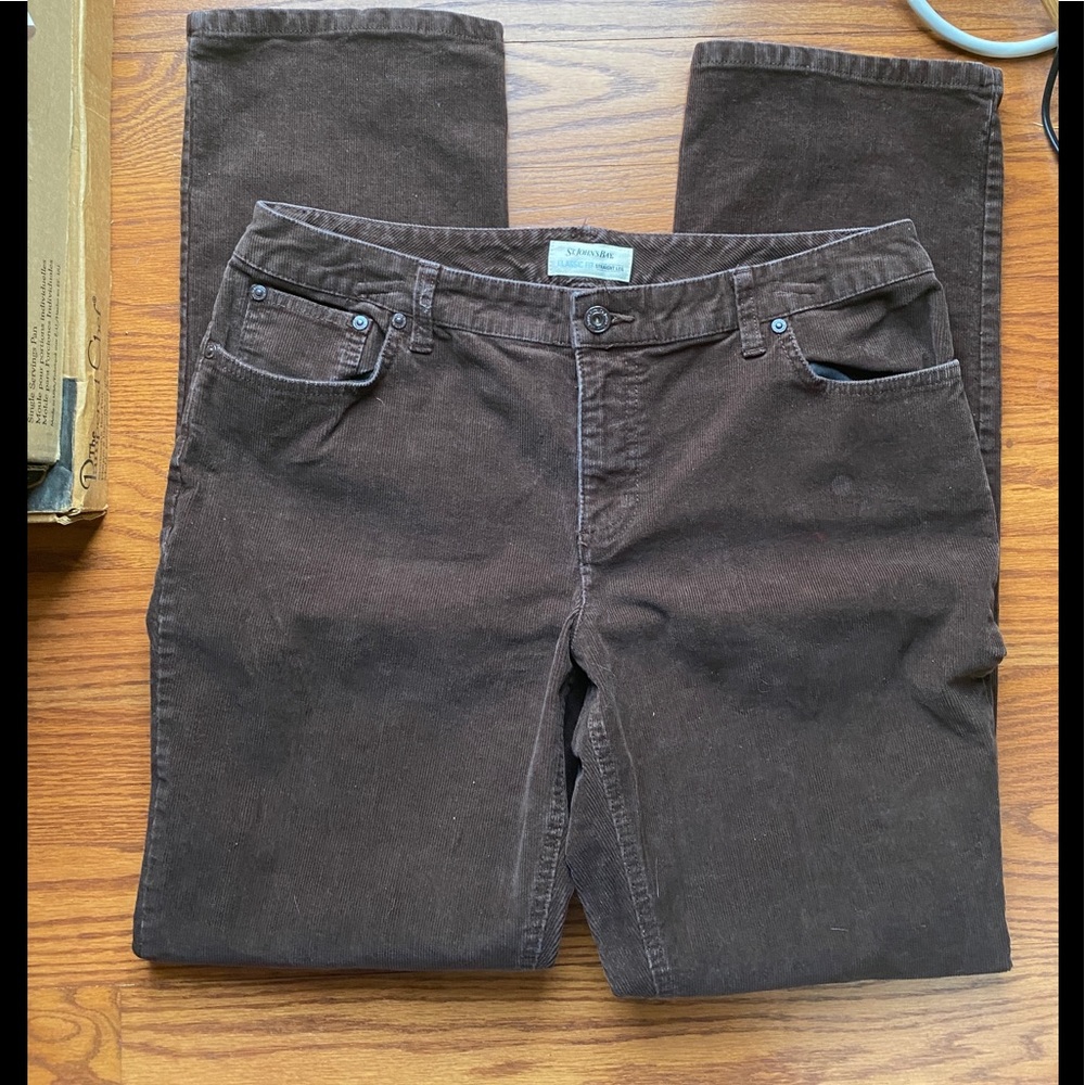 Women’s St John’s Bay Classic Fit Straight Leg 12